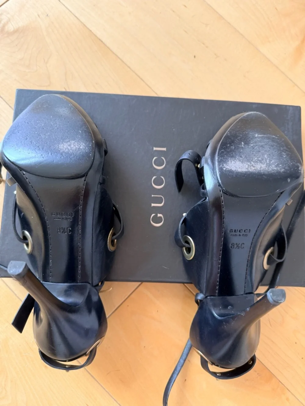 Gucci Black Leather Studded Wrap Heels with Gold Accents very good condition - Picture 3 of 3